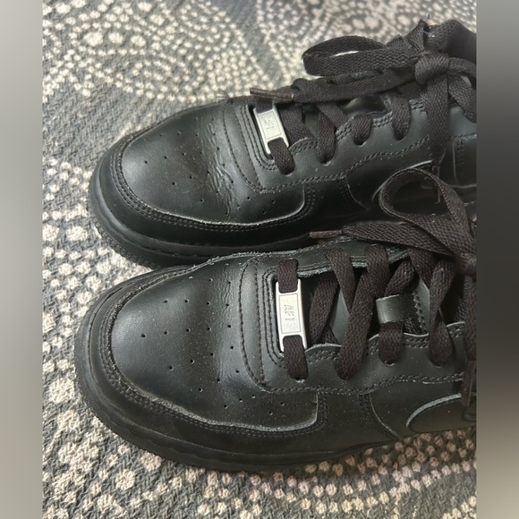 Black Af1s - Picture 3 of 6